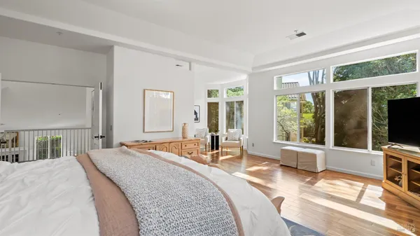 $1,569,000 | 15 Vincent Lane, Novato, CA 94945