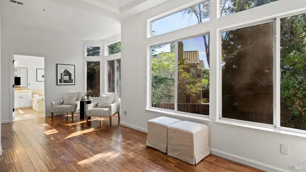 $1,569,000 | 15 Vincent Lane, Novato, CA 94945