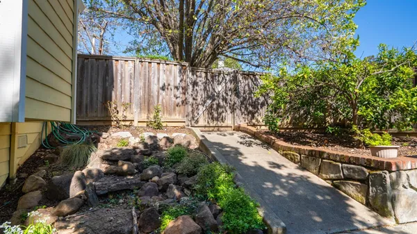 $1,569,000 | 15 Vincent Lane, Novato, CA 94945