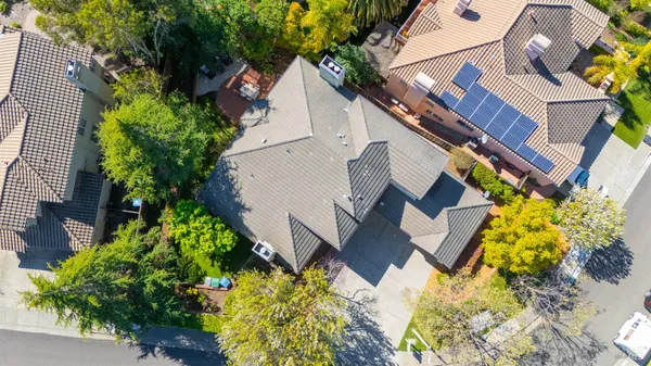 $1,569,000 | 15 Vincent Lane, Novato, CA 94945