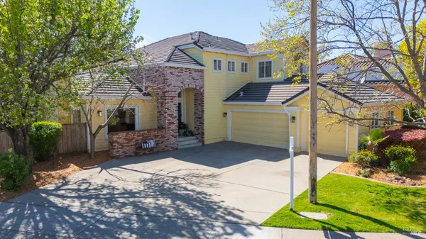 $1,569,000 | 15 Vincent Lane, Novato, CA 94945