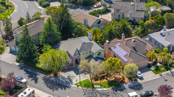 $1,569,000 | 15 Vincent Lane, Novato, CA 94945