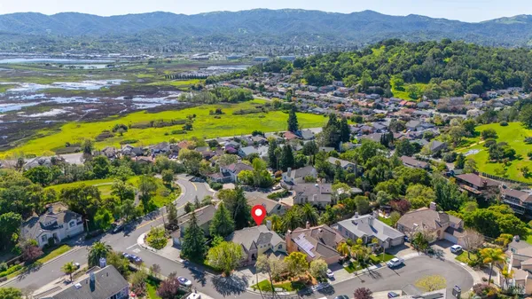 $1,569,000 | 15 Vincent Lane, Novato, CA 94945