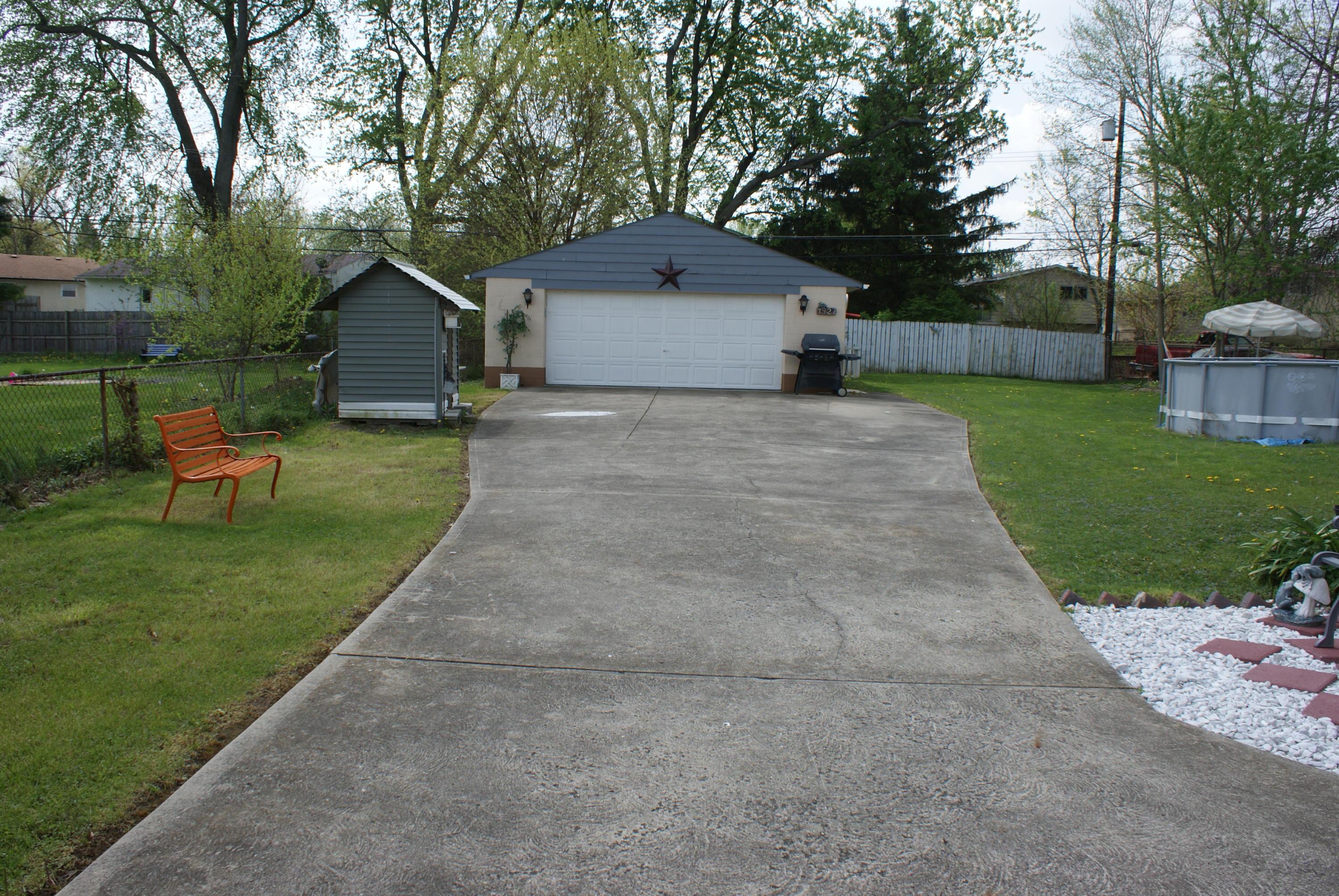 1927 Case Road Columbus, OH 43224 - Photo 8 of 20