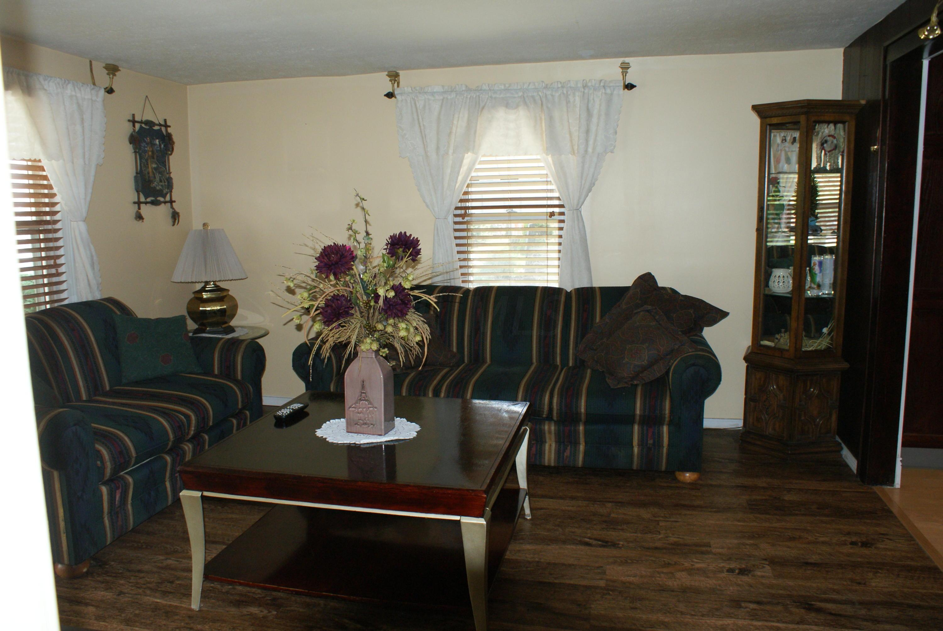1927 Case Road Columbus, OH 43224 - Photo 10 of 20
