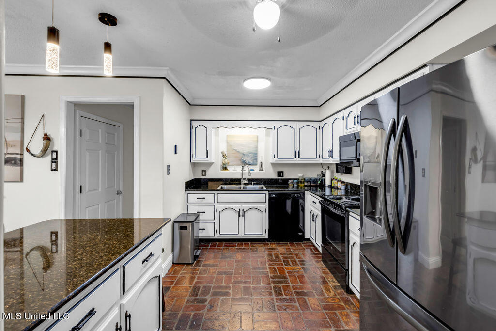 2512 Old Shell Landing Road Ocean Springs, MS 39564 - Photo 13 of 55 2512OldShellLanding-13