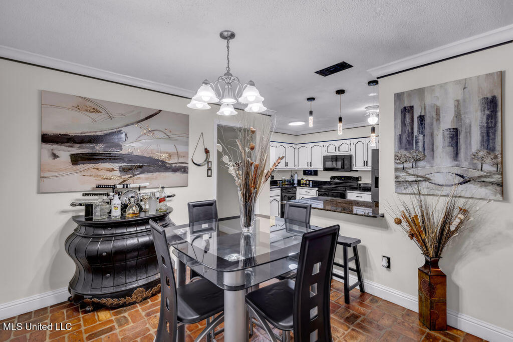 2512 Old Shell Landing Road Ocean Springs, MS 39564 - Photo 18 of 55 2512OldShellLanding-18