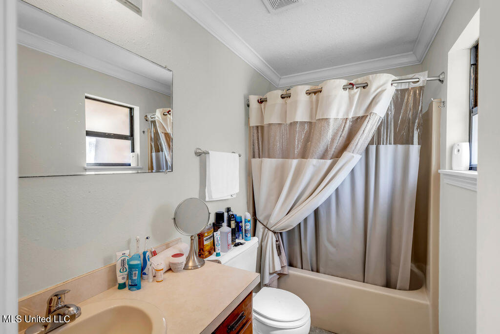 2512 Old Shell Landing Road Ocean Springs, MS 39564 - Photo 23 of 55 2512OldShellLanding-23