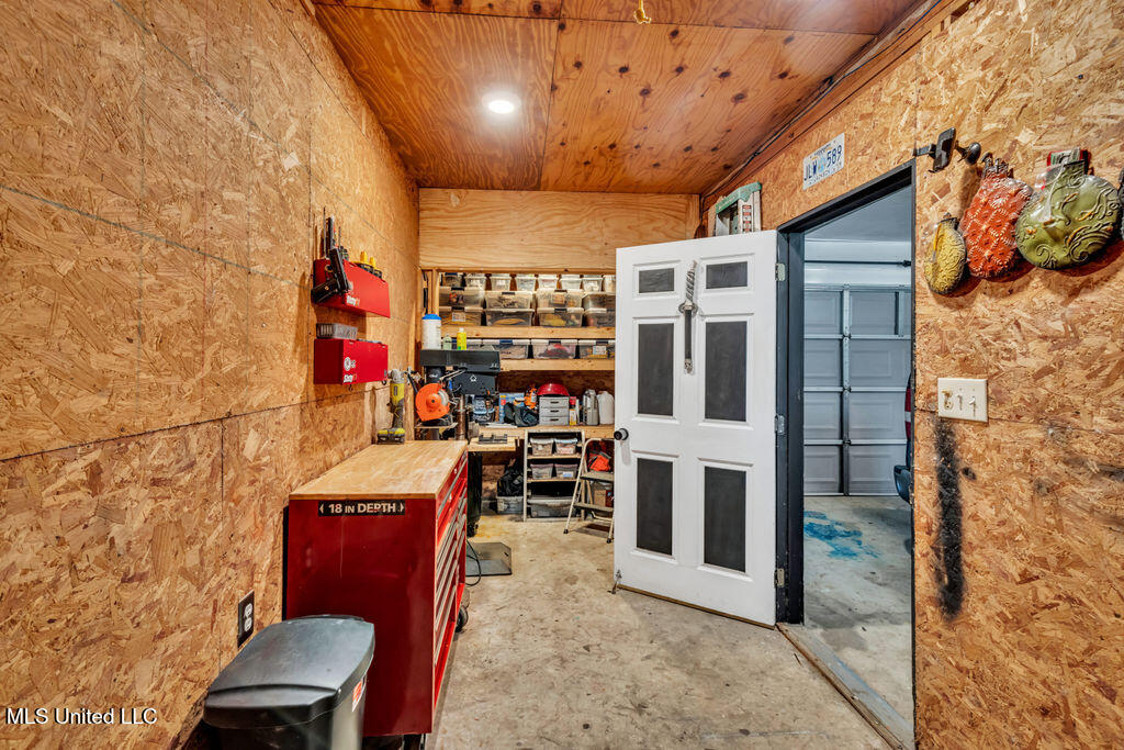 2512 Old Shell Landing Road Ocean Springs, MS 39564 - Photo 32 of 55 2512OldShellLanding-32