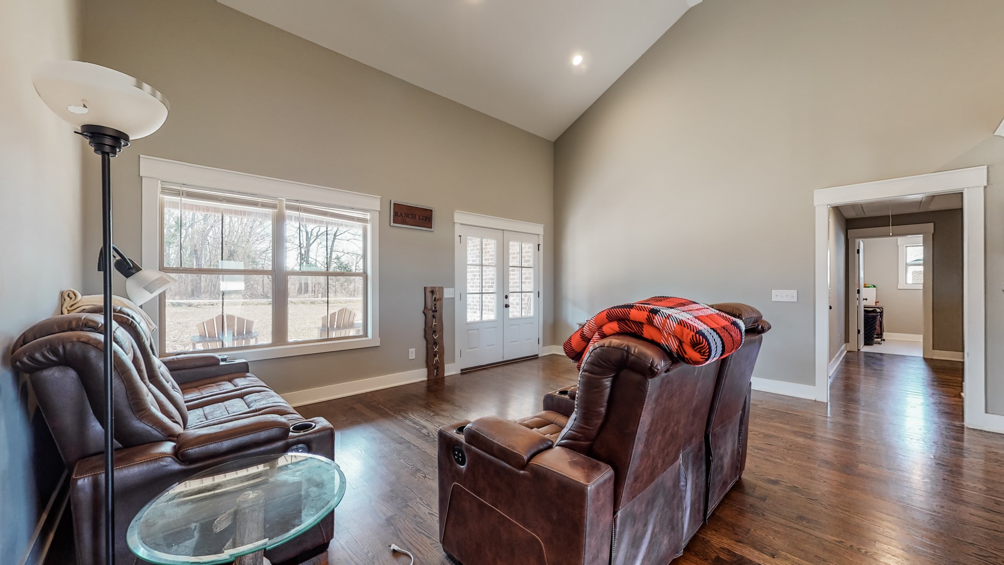732 White Road Portland, TN 37148 - Photo 15 of 55 a living room with furniture and a window