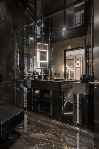 $90,000,000 | 157 West 57th Street, Unit 64 | Midtown Central