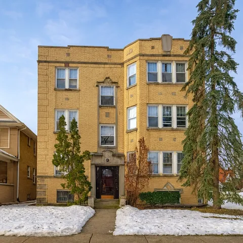 $1,400 | 7129 North Oakley Avenue, Unit 3, Chicago, IL 60645