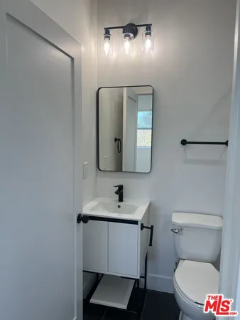 a close view of sink and tap