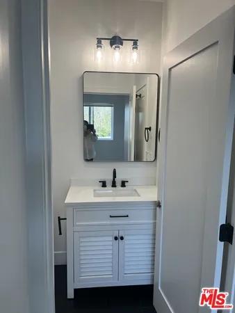 $3,785 | 212 East 29th Street, Unit 214 1/2, Los Angeles, CA 90011
