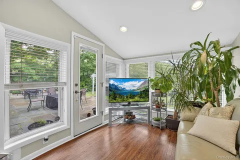 $710,000 | 2834 Hedge Street, Yorktown Heights, NY 10598