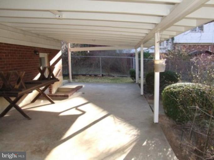 8302 Postoak Road Potomac, MD 20854 - Photo 22 of 23 Porch
