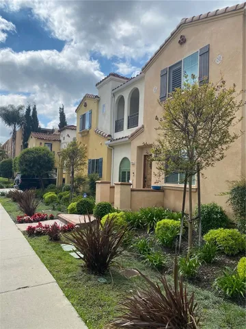 $4,500 | 9116 Florence Avenue, Downey, CA 90240