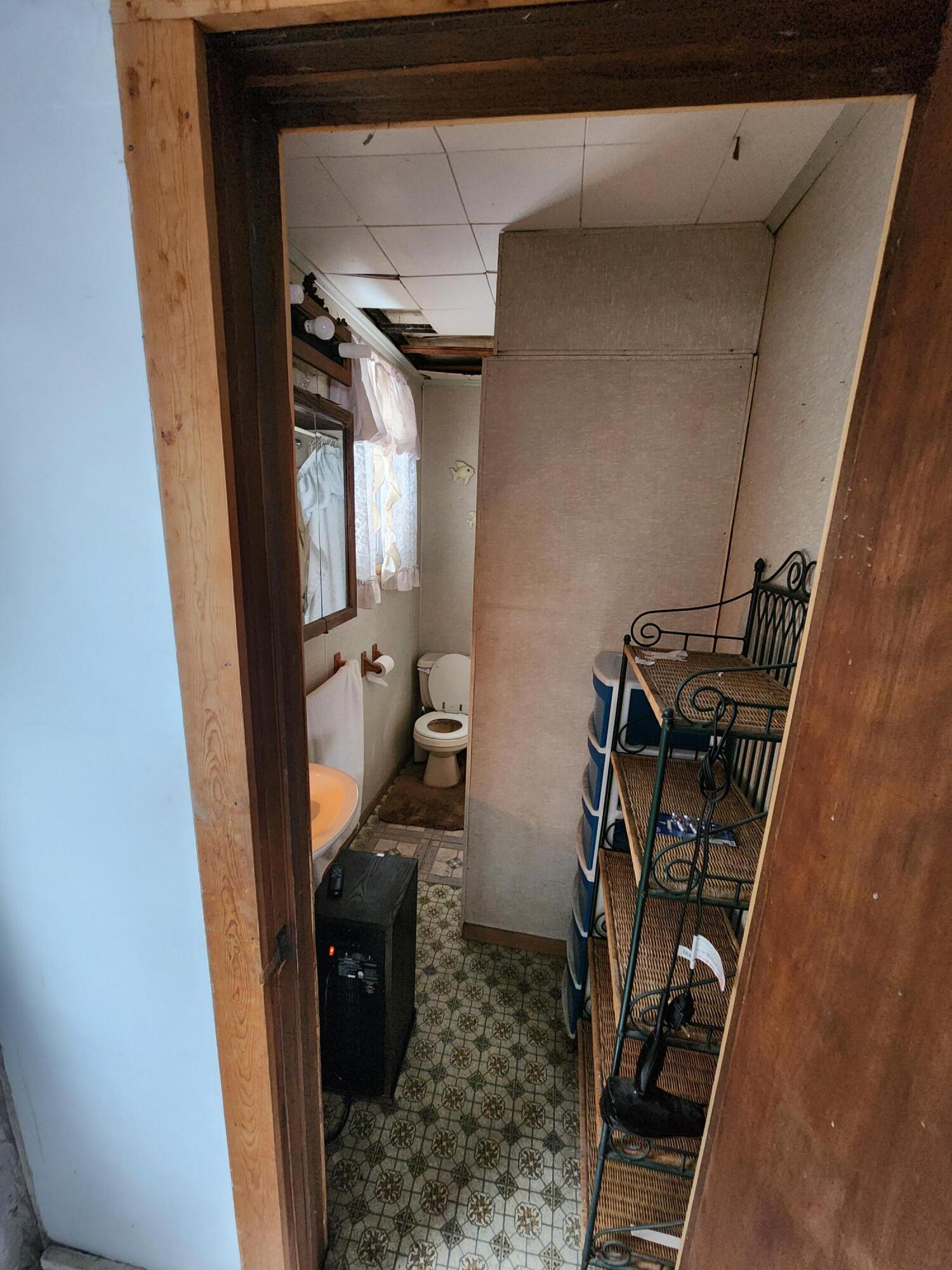 1514 Main Street Manistee, MI 49660 - Photo 8 of 9 20250113_134535