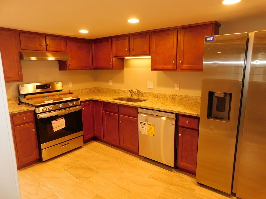 1031 Newhall Street Fall River, MA 02721 - Photo 8 of 23 Gallery Image 8