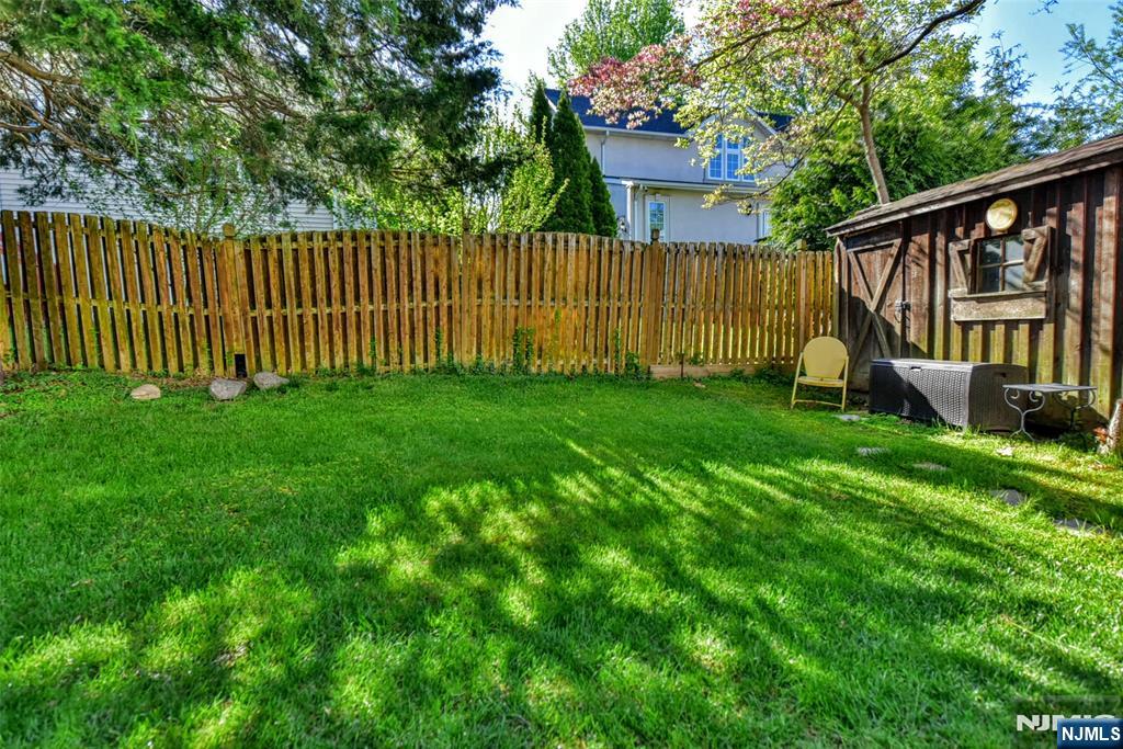 540 Burlington Street Paramus, NJ 07652 - Photo 30 of 34