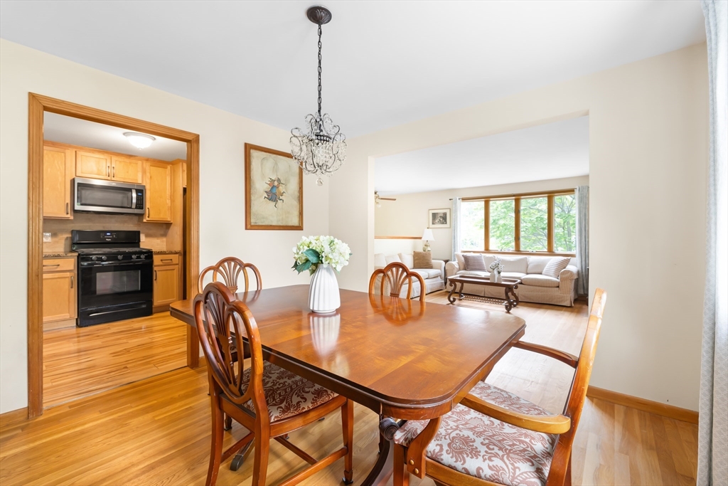 31 Robert Road Holliston, MA 01746 - Photo 10 of 28 Gallery Image 10