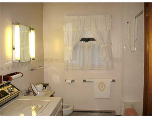 27 Unity Road Benton, ME 04901 - Photo 4 of 12 Bathroom.