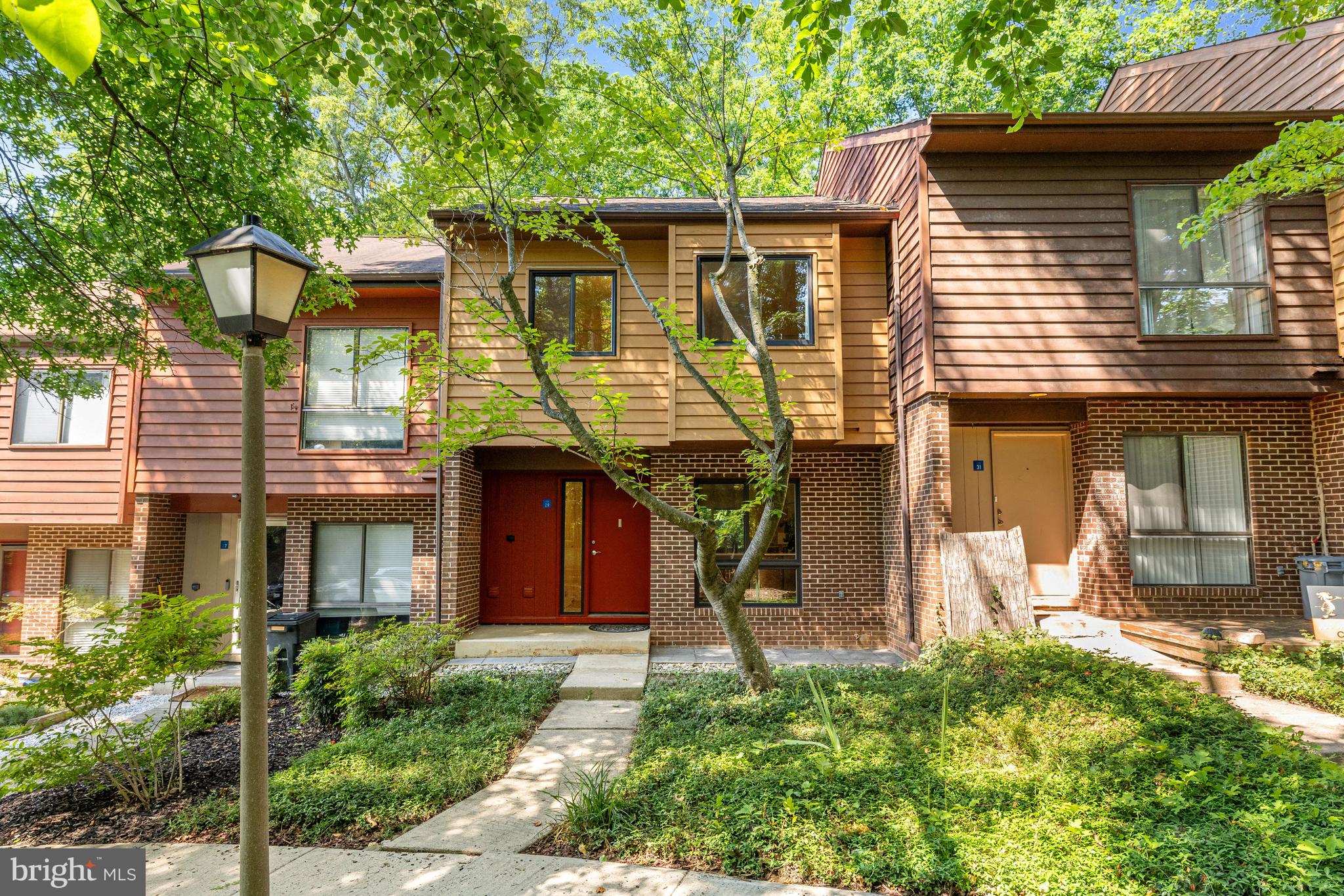 11529 Buttonwood Court Reston, VA 20191 - Photo 1 of 42 Gallery Image 1