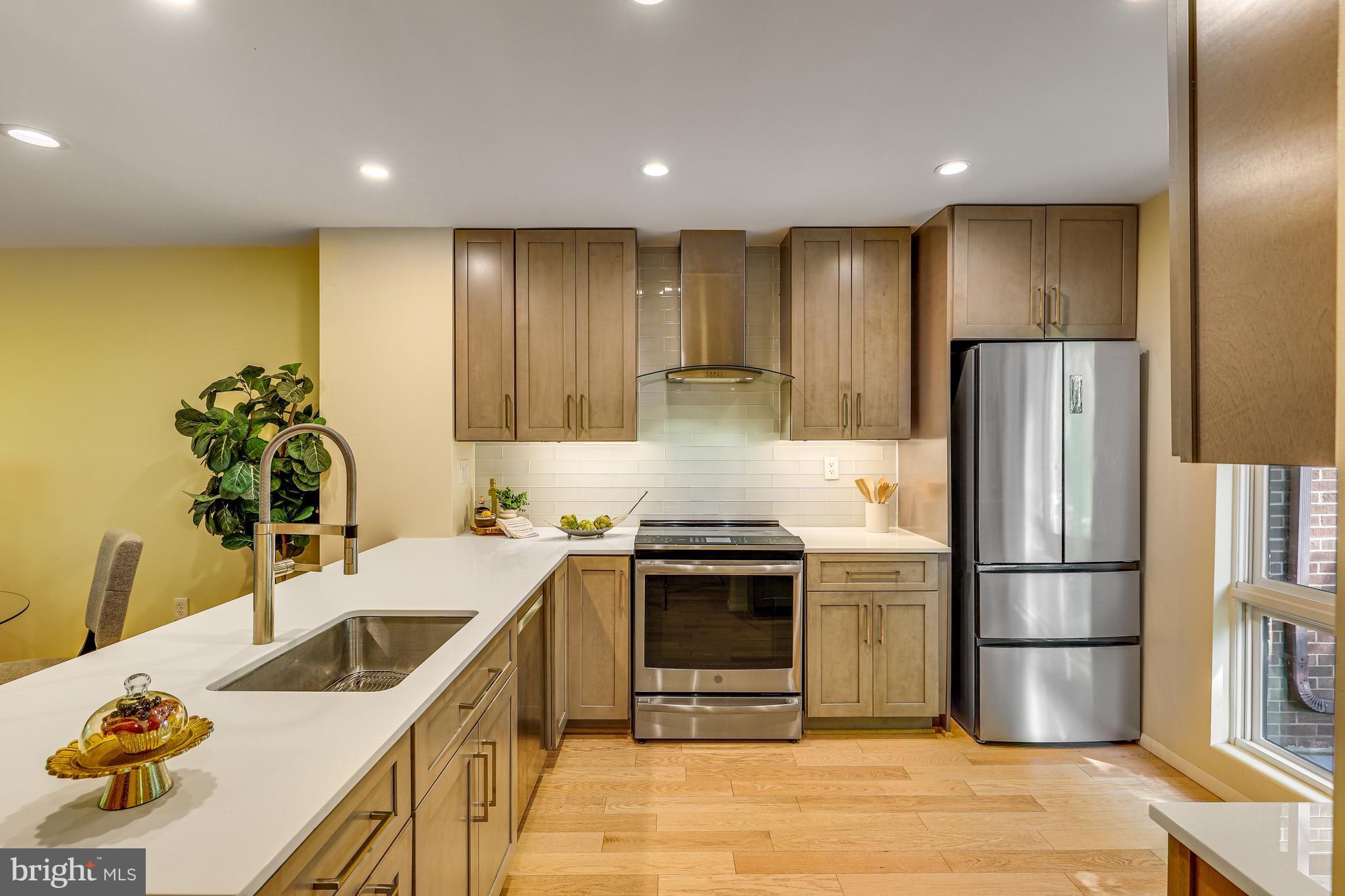 11529 Buttonwood Court Reston, VA 20191 - Photo 5 of 42 Gallery Image 5