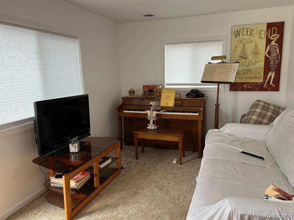 4097 Hunt Road Lapeer, MI 48446 - Photo 16 of 49
