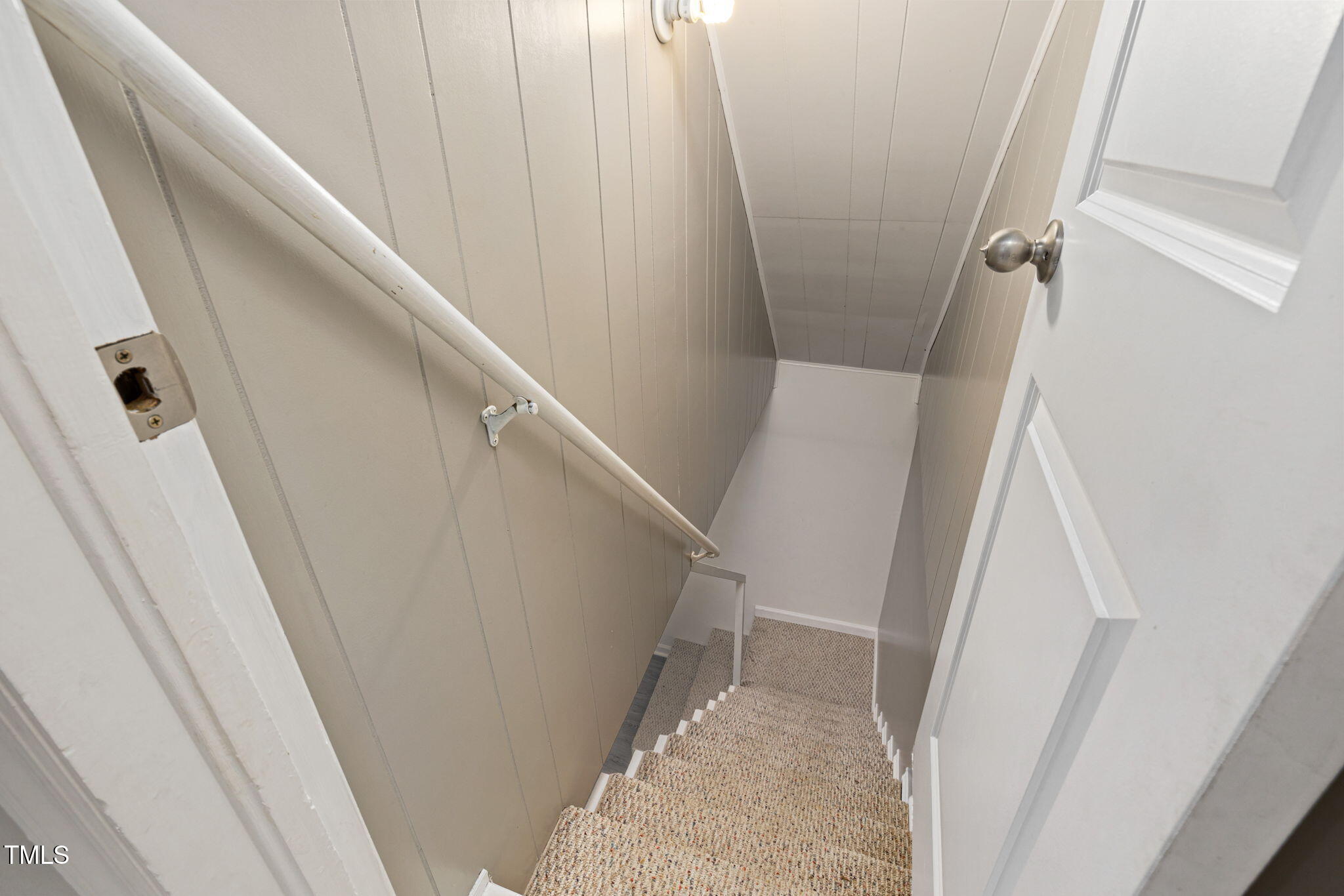 2315 Oxford Road Henderson, NC 27536 - Photo 32 of 62 a view of entryway