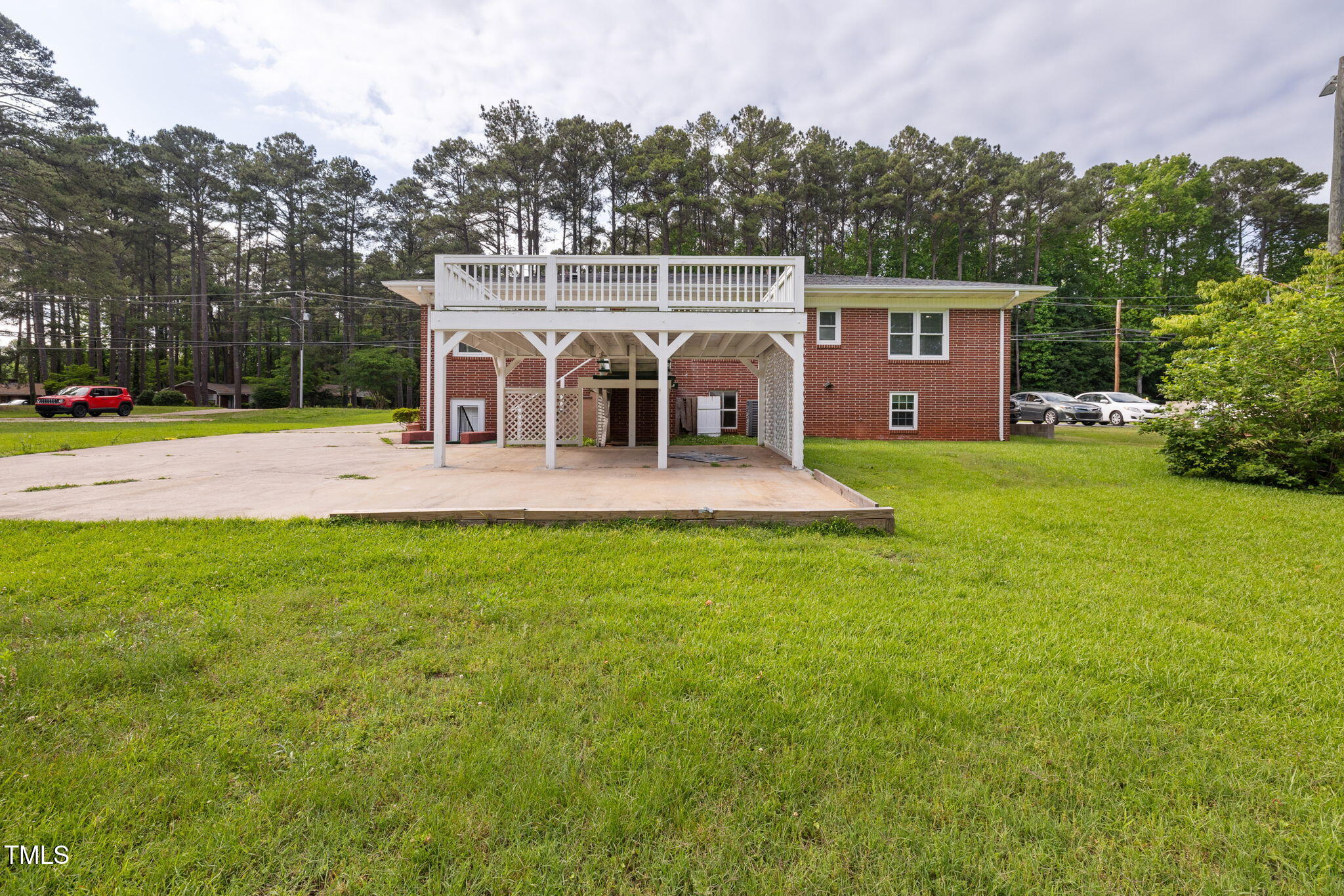 2315 Oxford Road Henderson, NC 27536 - Photo 55 of 62 Rearview