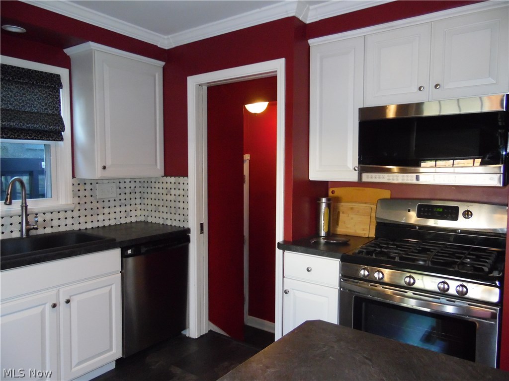 1428 Haverston Road Lyndhurst, OH 44124 - Photo 7 of 25