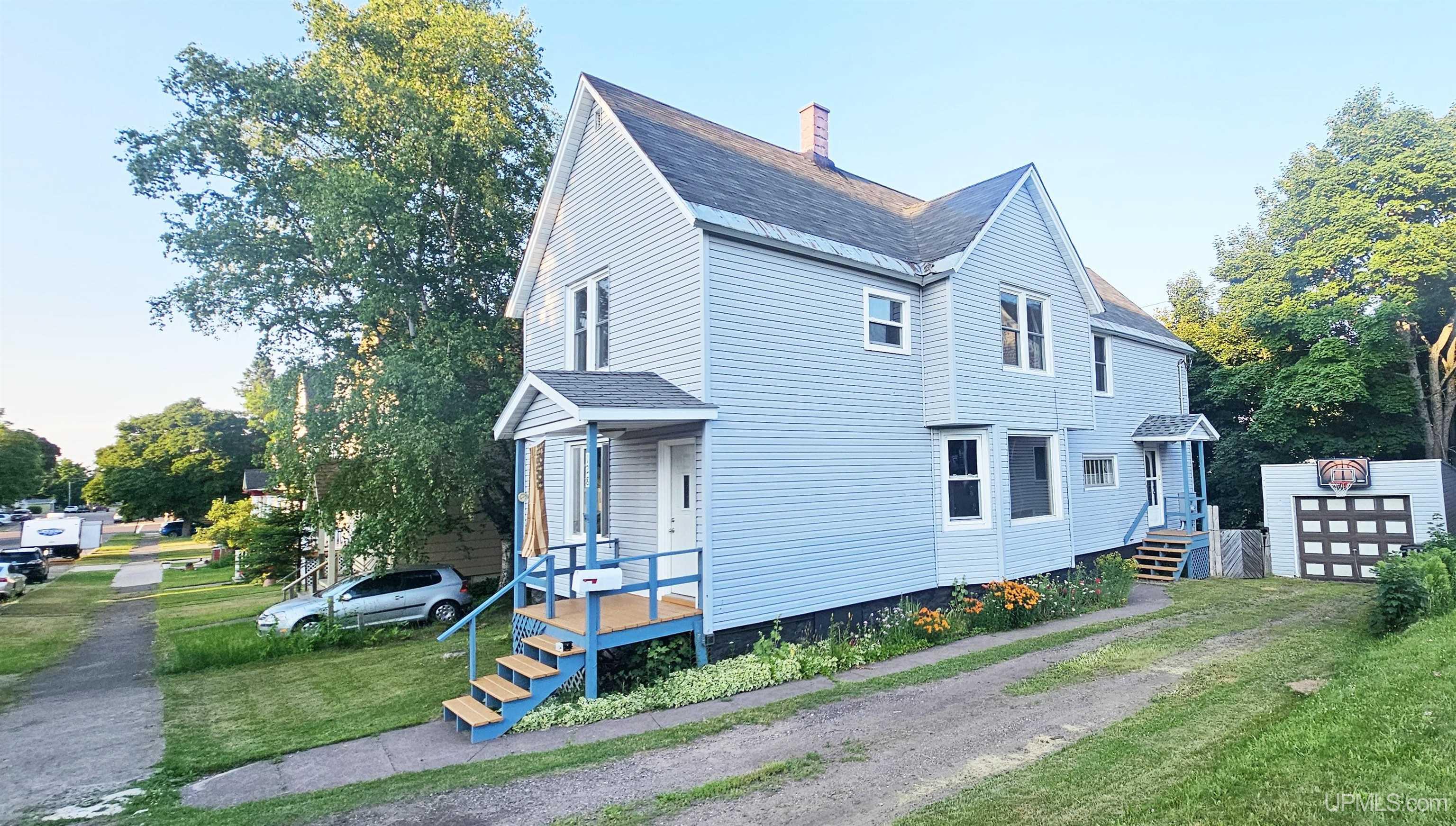 128 Pewabic Street Calumet, MI 49913 - Photo 2 of 62