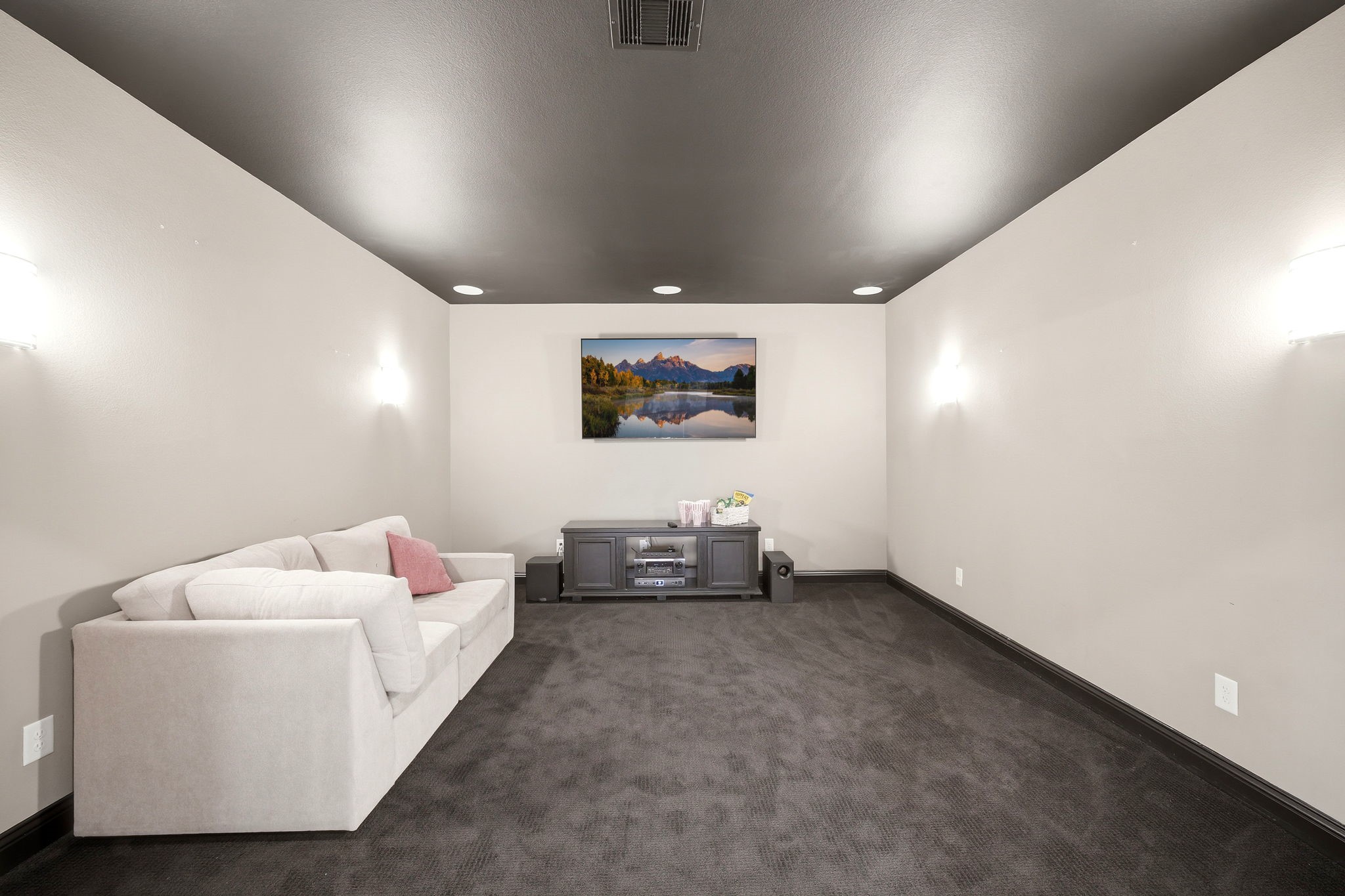 5815 Stratton Woods Drive Spring, TX 77389 - Photo 43 of 45 a living room with furniture and a ceiling fan