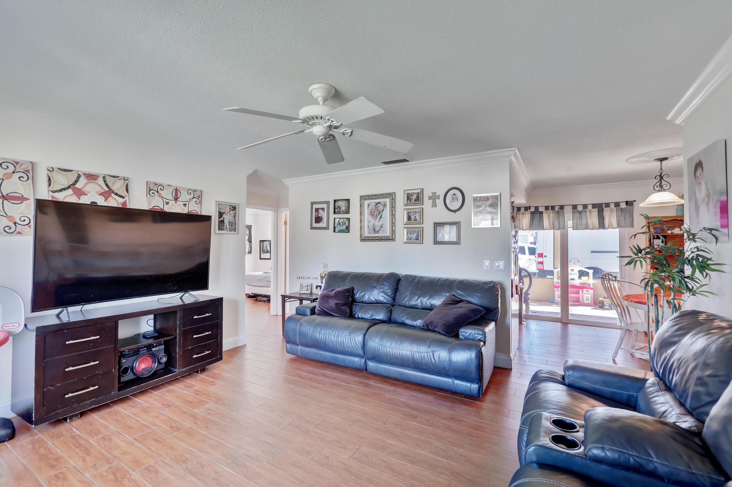 3294 Capri Road Palm Beach Gardens, FL 33410 - Photo 6 of 45 08_08_320a1818