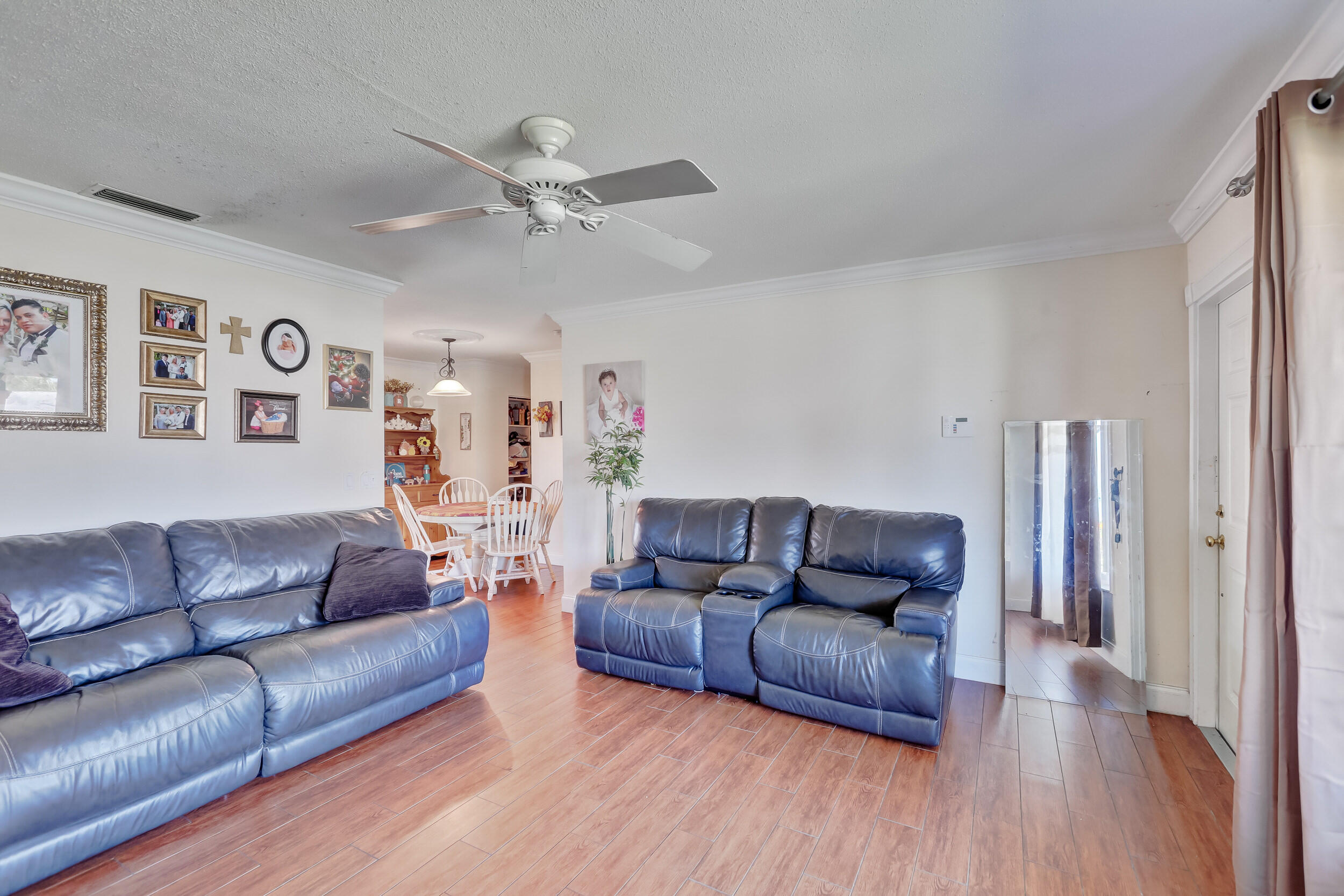 3294 Capri Road Palm Beach Gardens, FL 33410 - Photo 7 of 45 09_09_320a1823