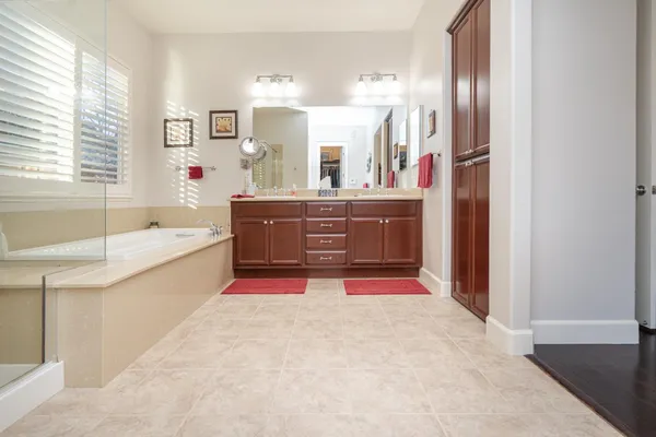 $925,000 | 425 Rockcliff Court, Roseville, CA 95747