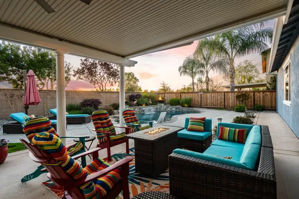 $925,000 | 425 Rockcliff Court, Roseville, CA 95747