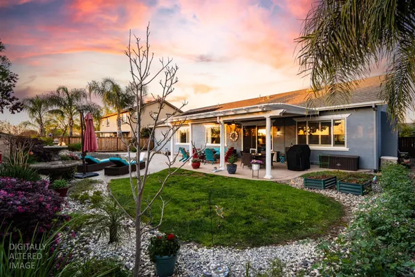 $925,000 | 425 Rockcliff Court, Roseville, CA 95747