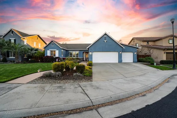$925,000 | 425 Rockcliff Court, Roseville, CA 95747