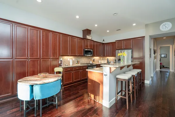 $925,000 | 425 Rockcliff Court, Roseville, CA 95747