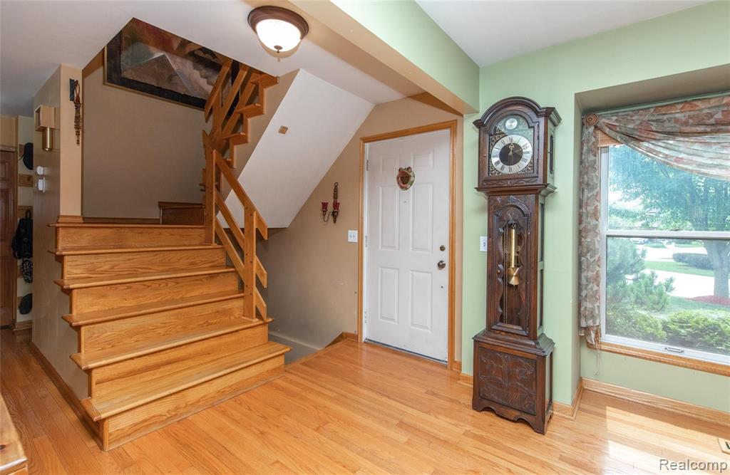 1576 Colony Drive Rochester Hills, MI 48307 - Photo 21 of 29