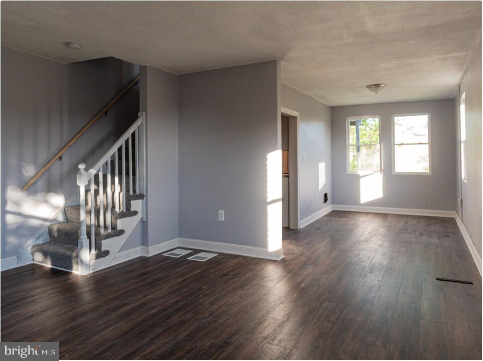 200 Old Riverside Road Baltimore, MD 21225 - Photo 2 of 7