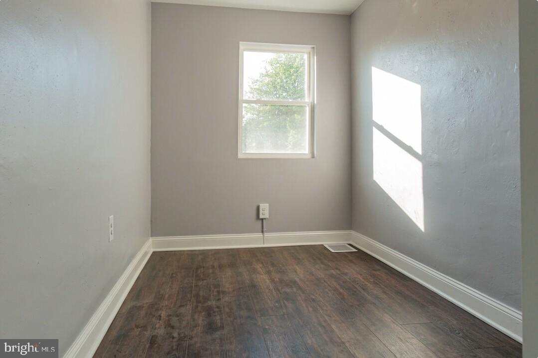 200 Old Riverside Road Baltimore, MD 21225 - Photo 5 of 7