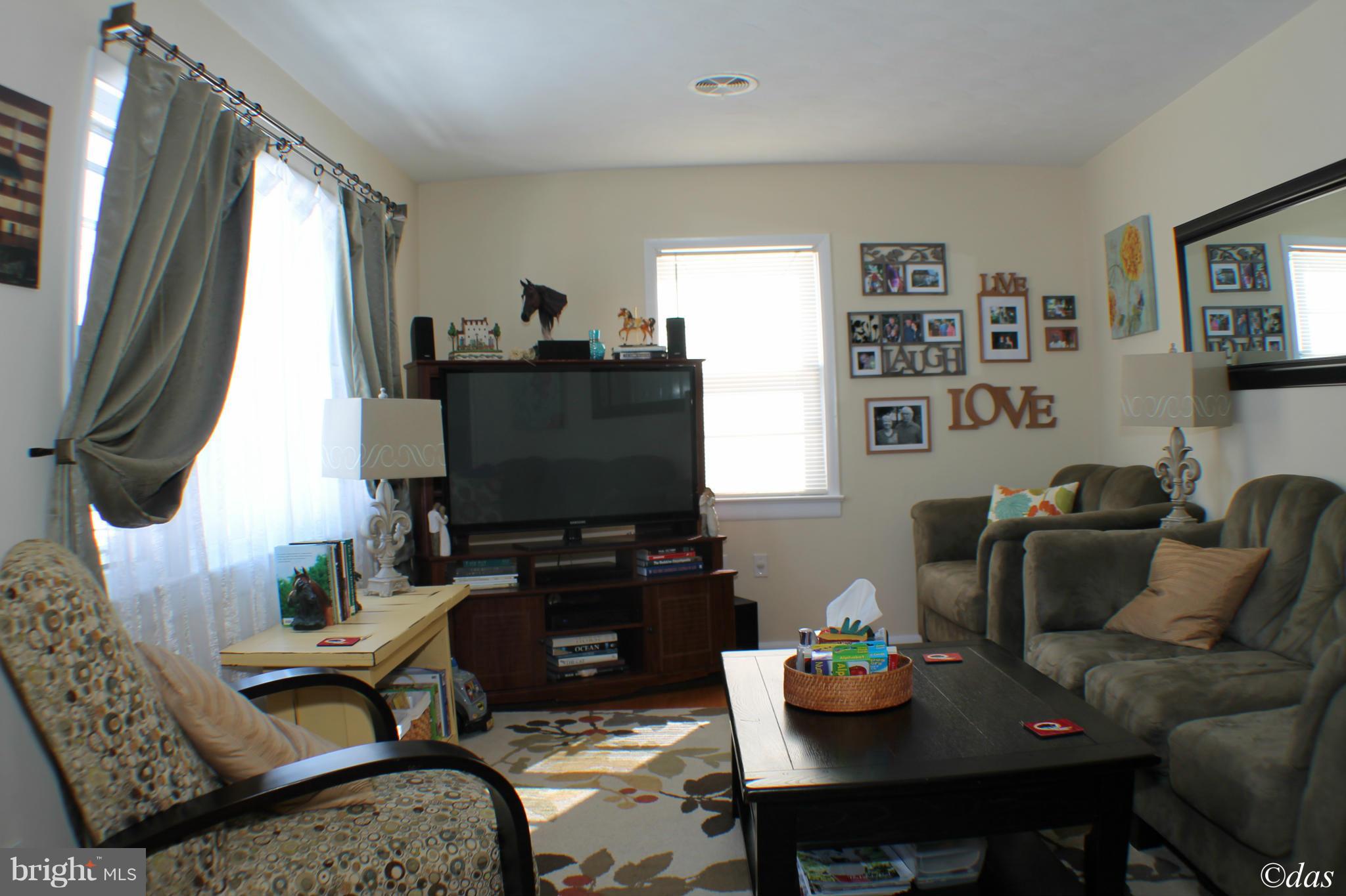 3109 Papermill Road Winchester, VA 22601 - Photo 15 of 28 Living Room