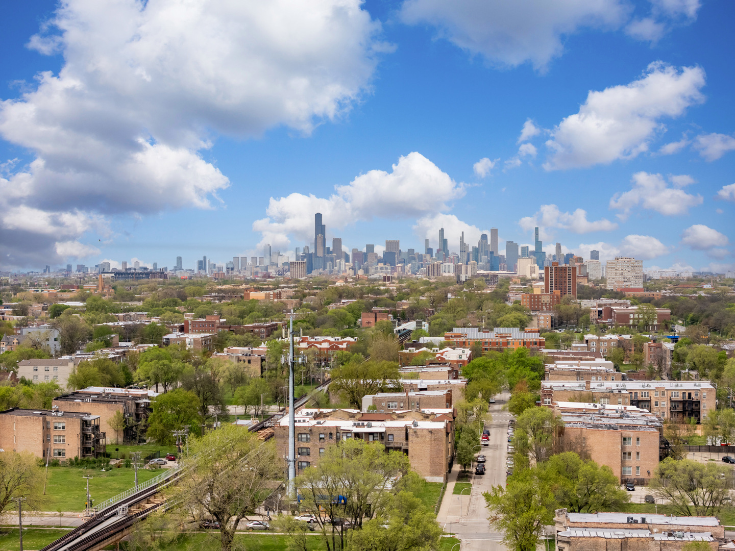 5921 South Calumet Avenue, Unit 2 Chicago, IL 60637 - Photo 32 of 40 a view of a city