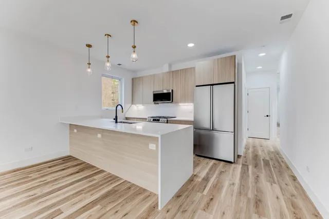 $2,800 | 5921 South Calumet Avenue, Unit 2, Chicago, IL 60637