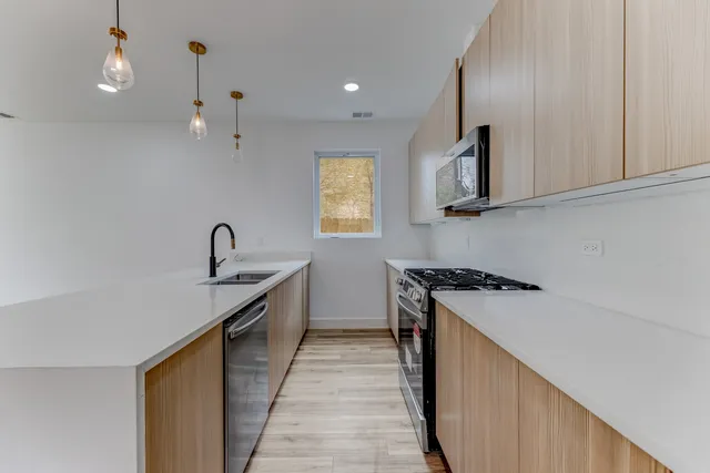 $2,800 | 5921 South Calumet Avenue, Unit 2, Chicago, IL 60637