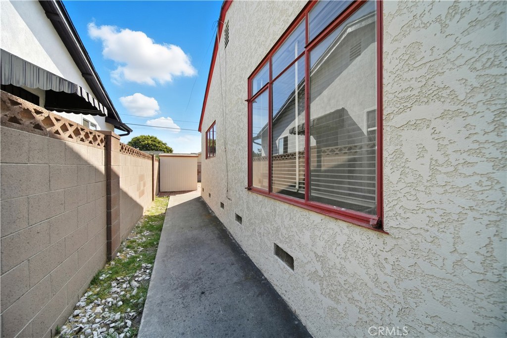 16402 Gridley Road Norwalk, CA 90650 - Photo 4 of 19