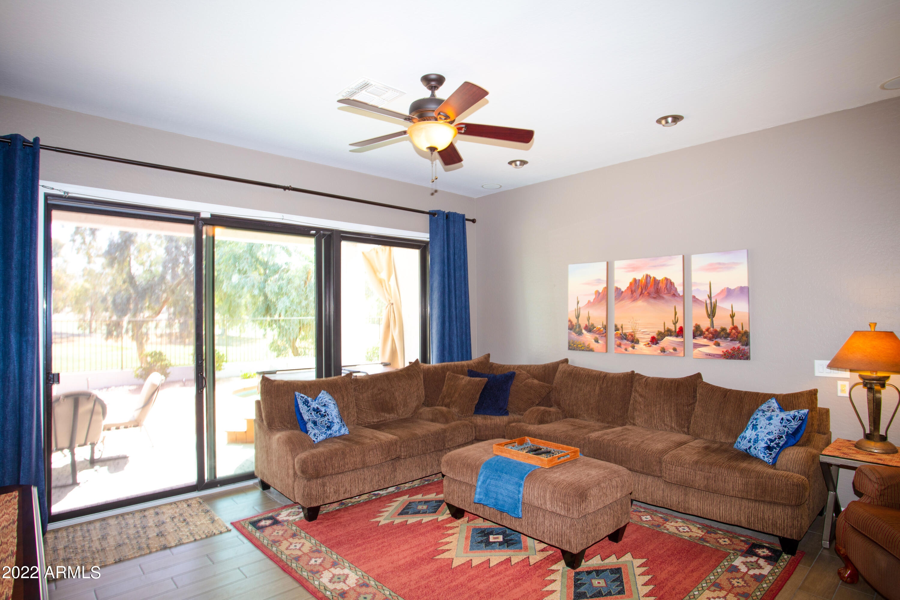 2441 East Darrel Road Phoenix, AZ 85042 - Photo 15 of 43 16 Family Room